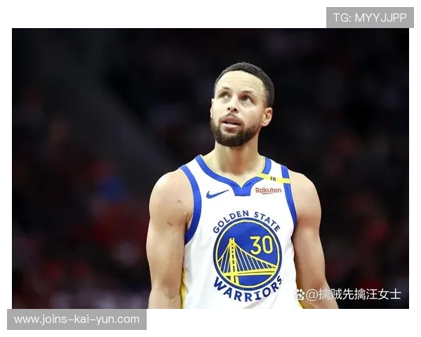 勇士第三节发力,库里率队掀起反攻浪潮